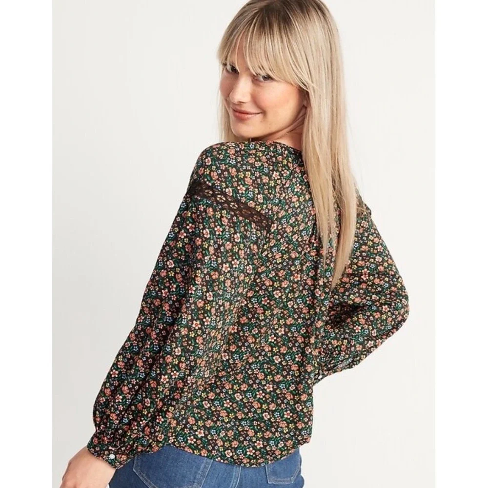 Old Navy Long-Sleeve Lace-Trimmed Floral Print Blouse Womens Sz 4X Bohemian Boho - Picture 3 of 14
